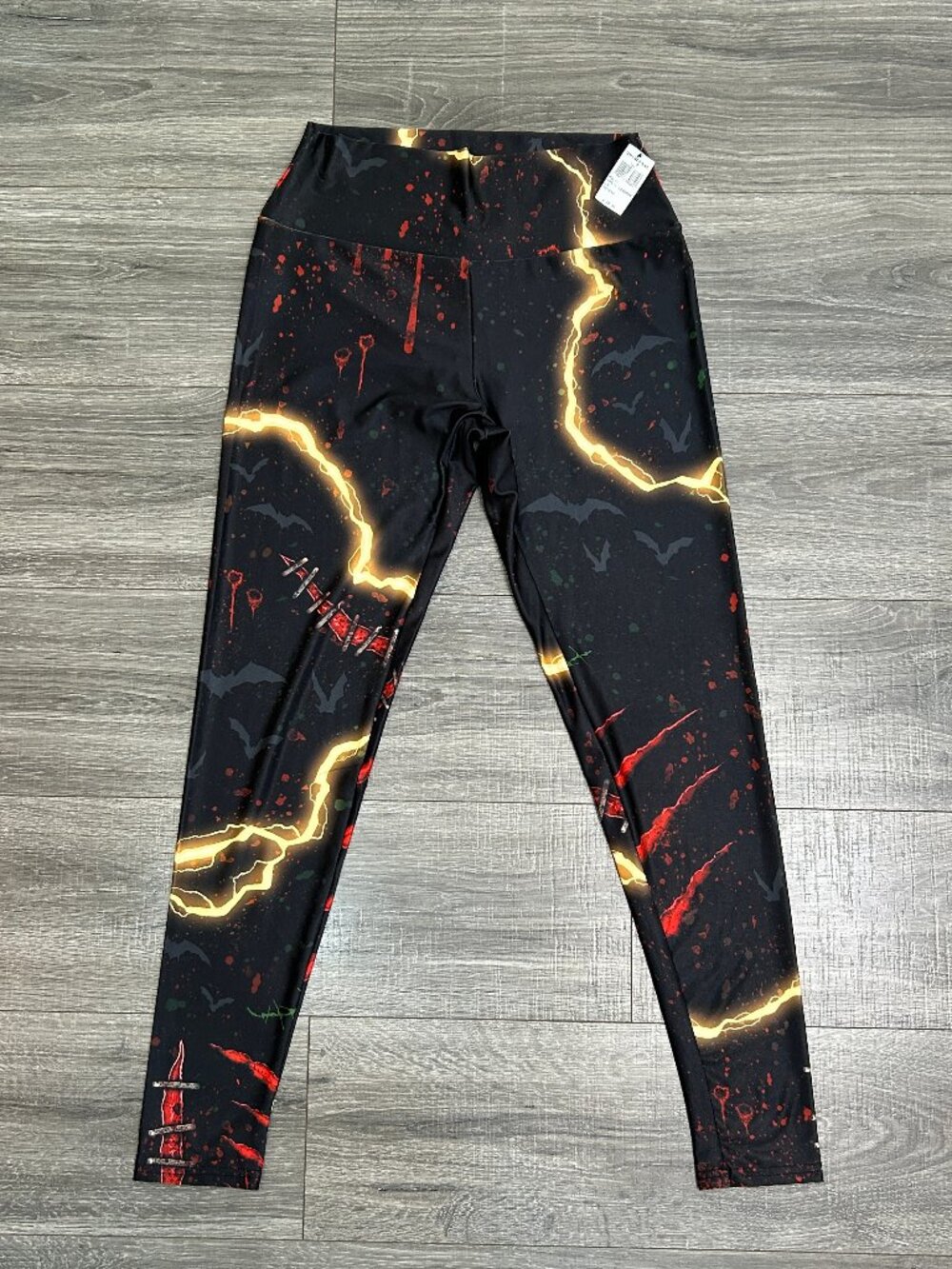 Universal Studios Halloween Horror Nights HHN 2019 Graphic Leggings, Large, NWT